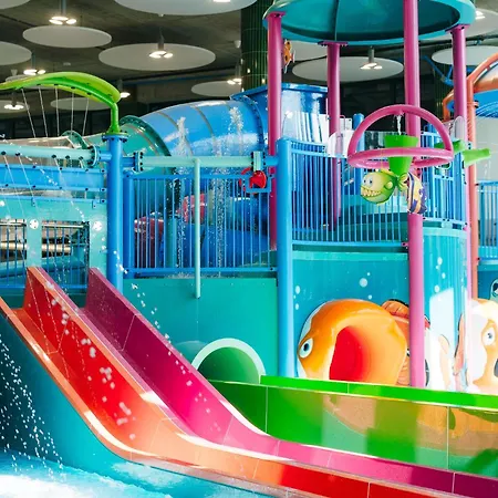 Aqua Aquapark アパートホテル 4*