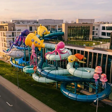 Aqua Aquapark 4* ミエンジズドロイェ