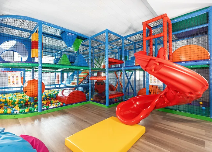 Aqua Aquapark Aparthotel 4*